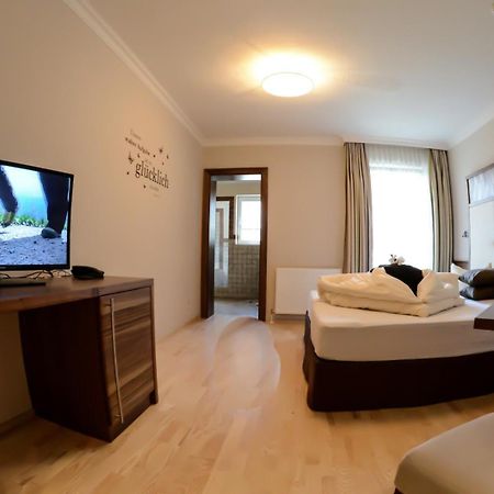 Hotel Jennys Schloessl 세르파우스 객실 사진