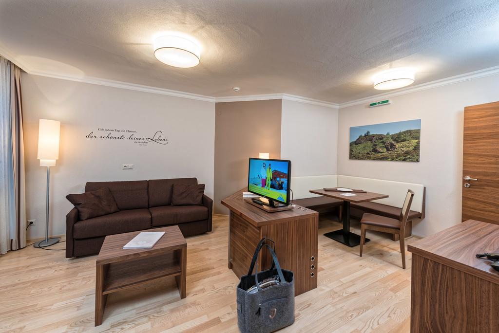 Hotel Jennys Schloessl 세르파우스 객실 사진
