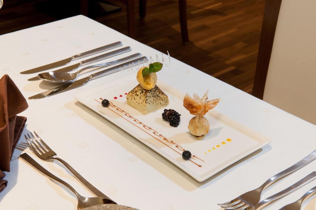 Hotel Jennys Schloessl 세르파우스 외부 사진